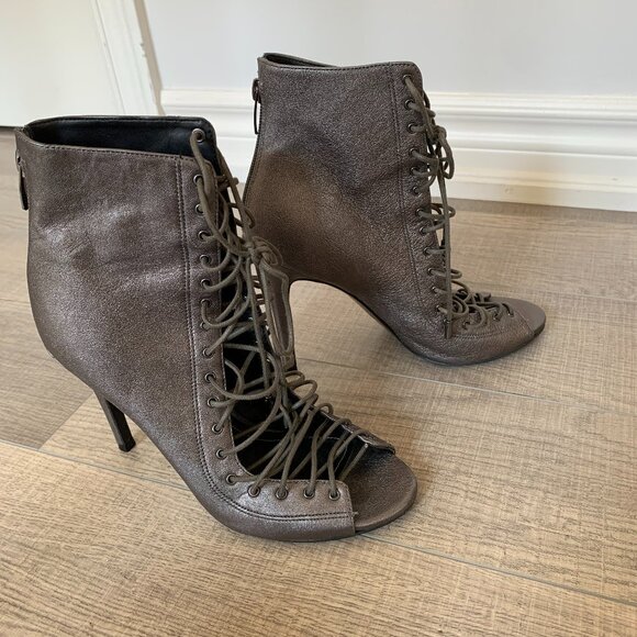 Kendall and Kylie metallic peep toe lace up booties size 8 - Picture 3 of 9